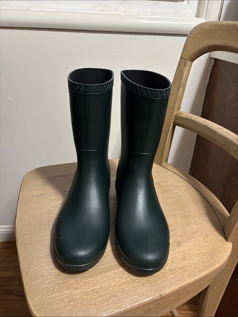 UGG Brand Rain Boots Rubber Womens Size 7 Deep Hunter Green (A-2)
